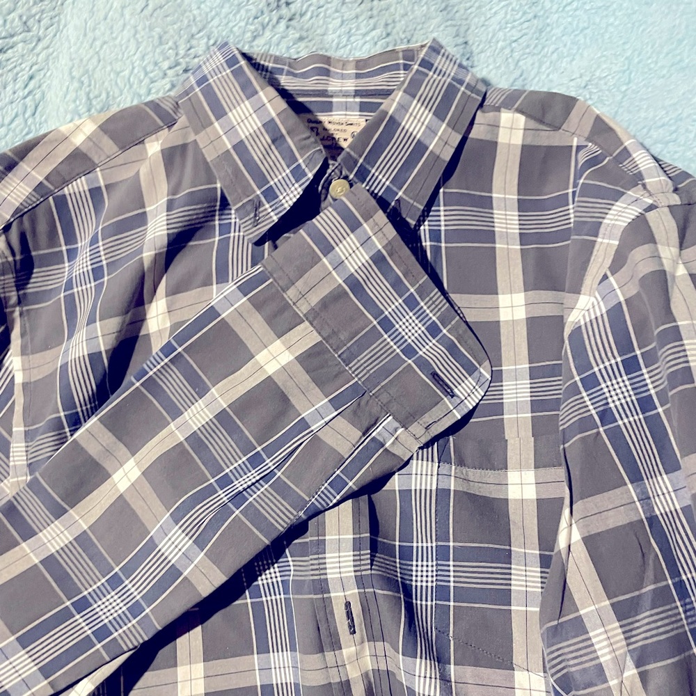 Men’s J. Crew grey plaid shirt M